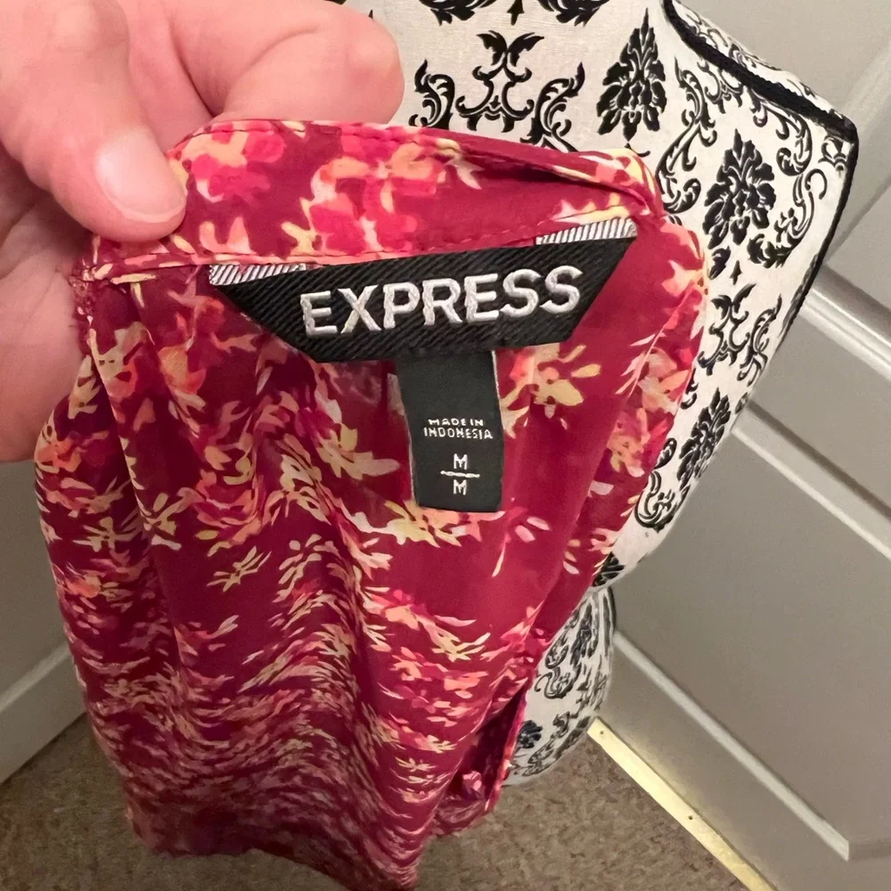 Express Blouse - Picture 3 of 5